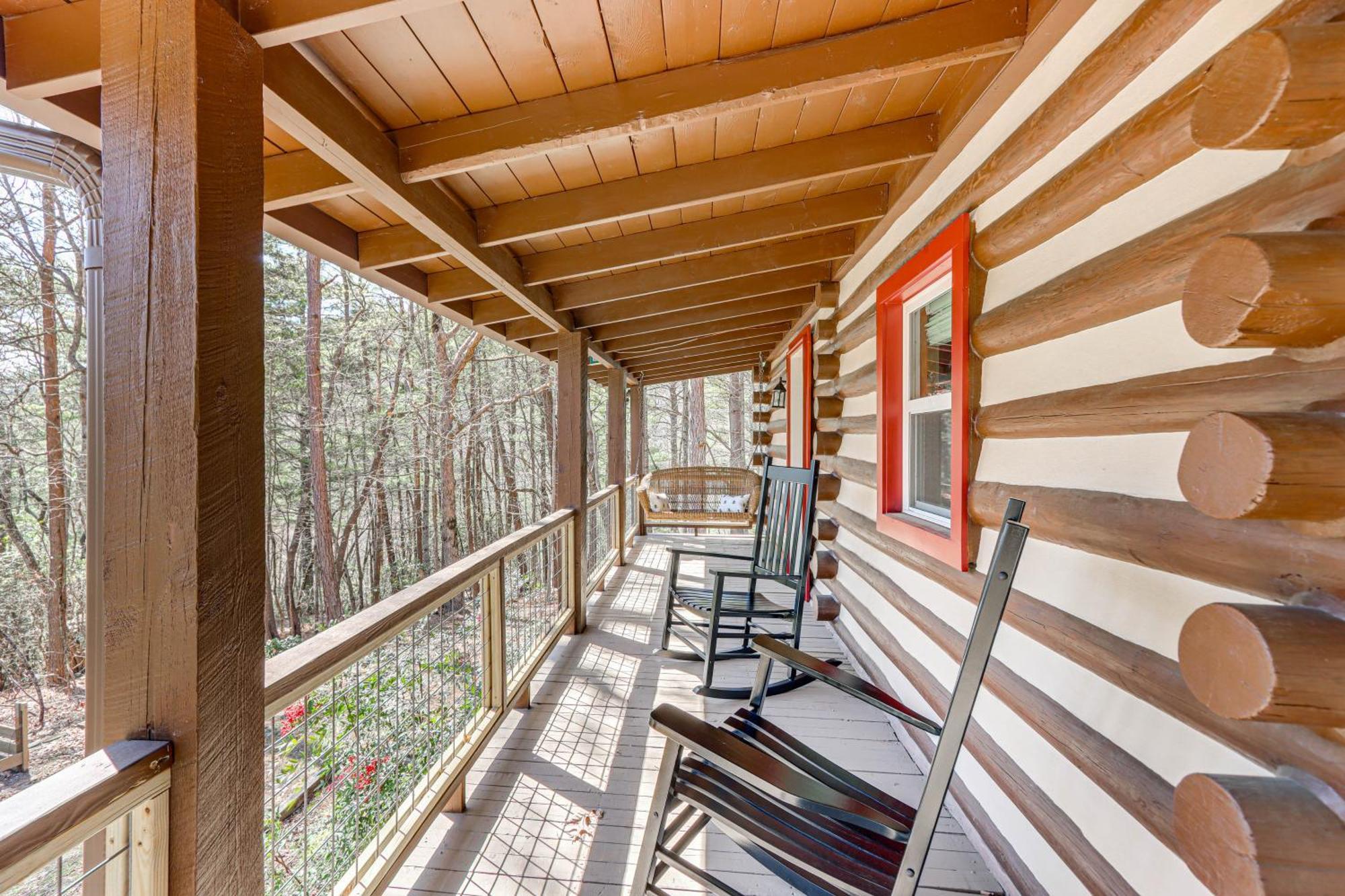 Dog-Friendly Hiawassee Cabin With Decks And Fire Pit! Экстерьер фото